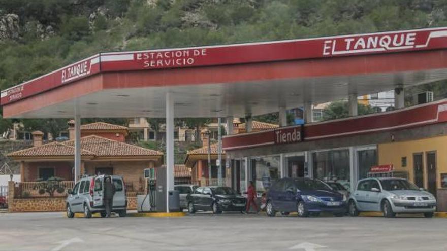 Estaciópn de servicio el tanque